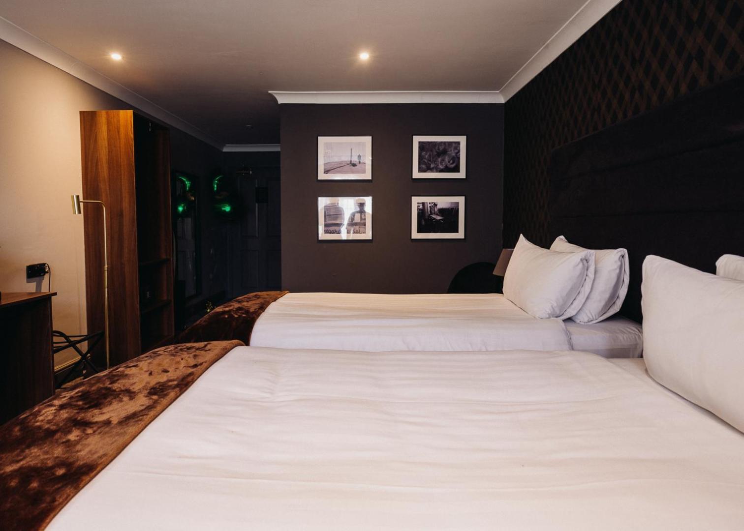 The Chesterton Hotel Bicester Bagian luar foto